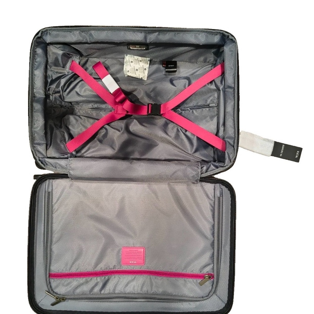 NWT Tumi 19 Degree international expandable 4 wheeled carry-on - Fusha - Picture 5 of 15